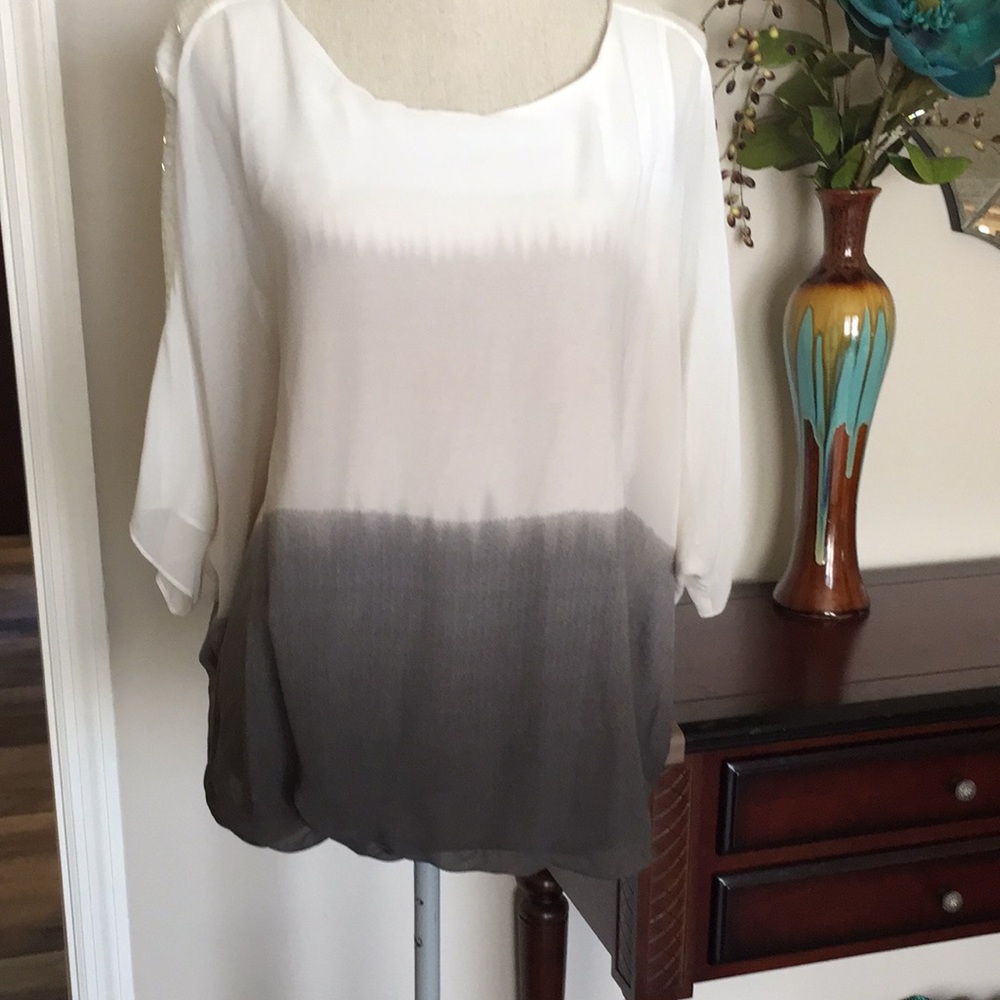 Alfani 0X smoke and sparkle raglan sleeve top